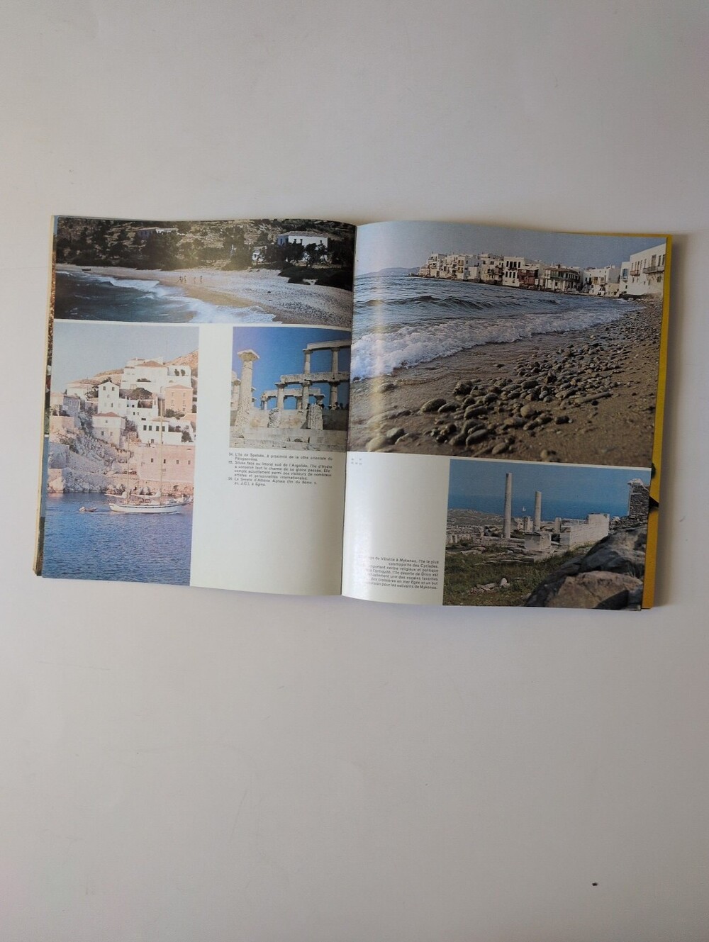 "Grece" - 1977 Greek Tourism Book (French language) - Picture 9 of 16